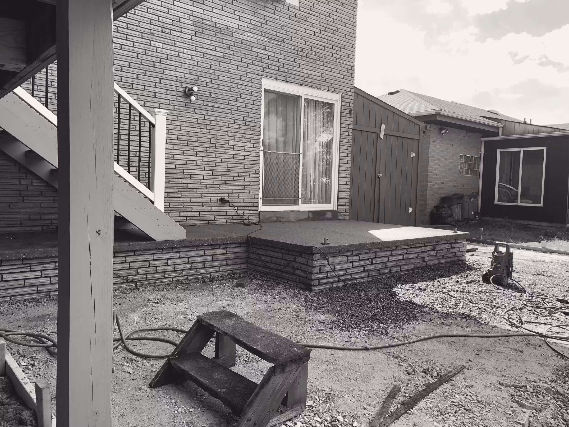 Concrete · slab patio · cast and broom finish (b)