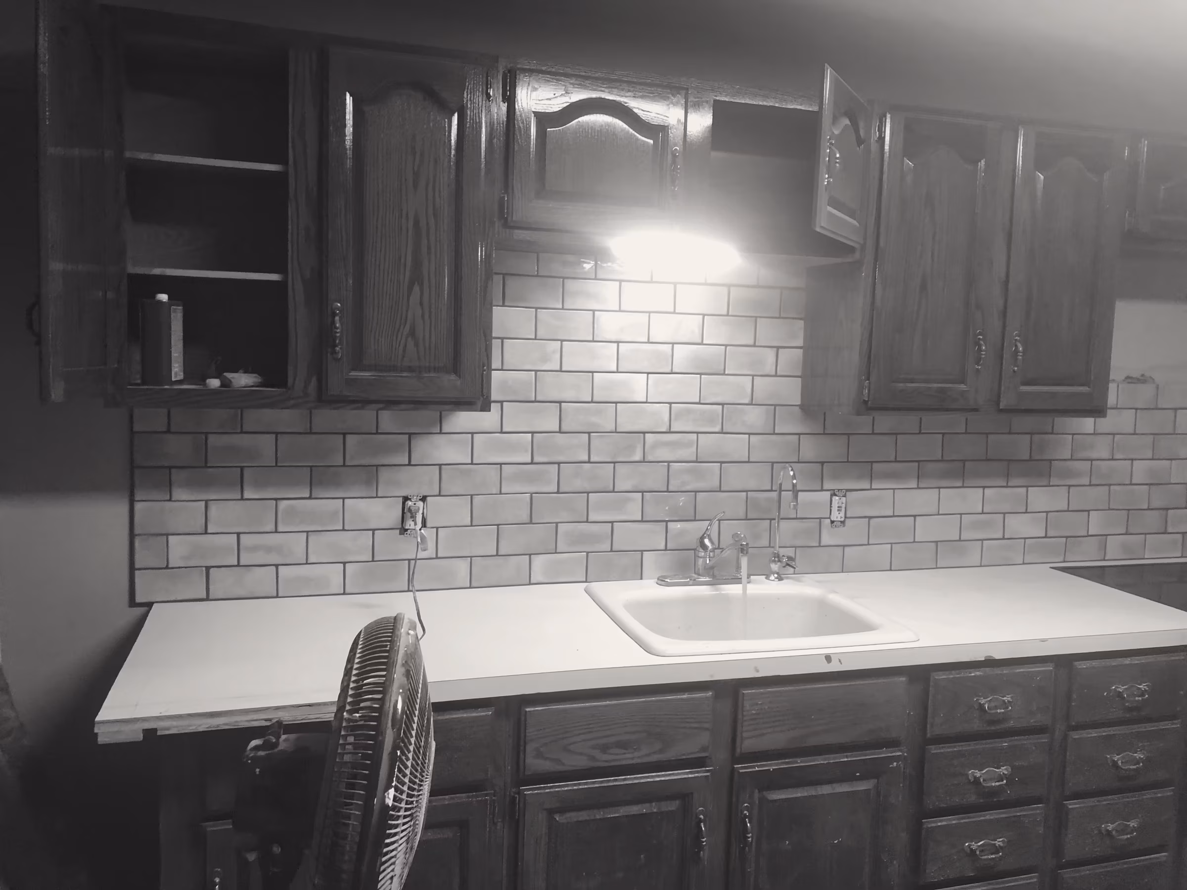 Tile · backsplash · subway, dark joint
