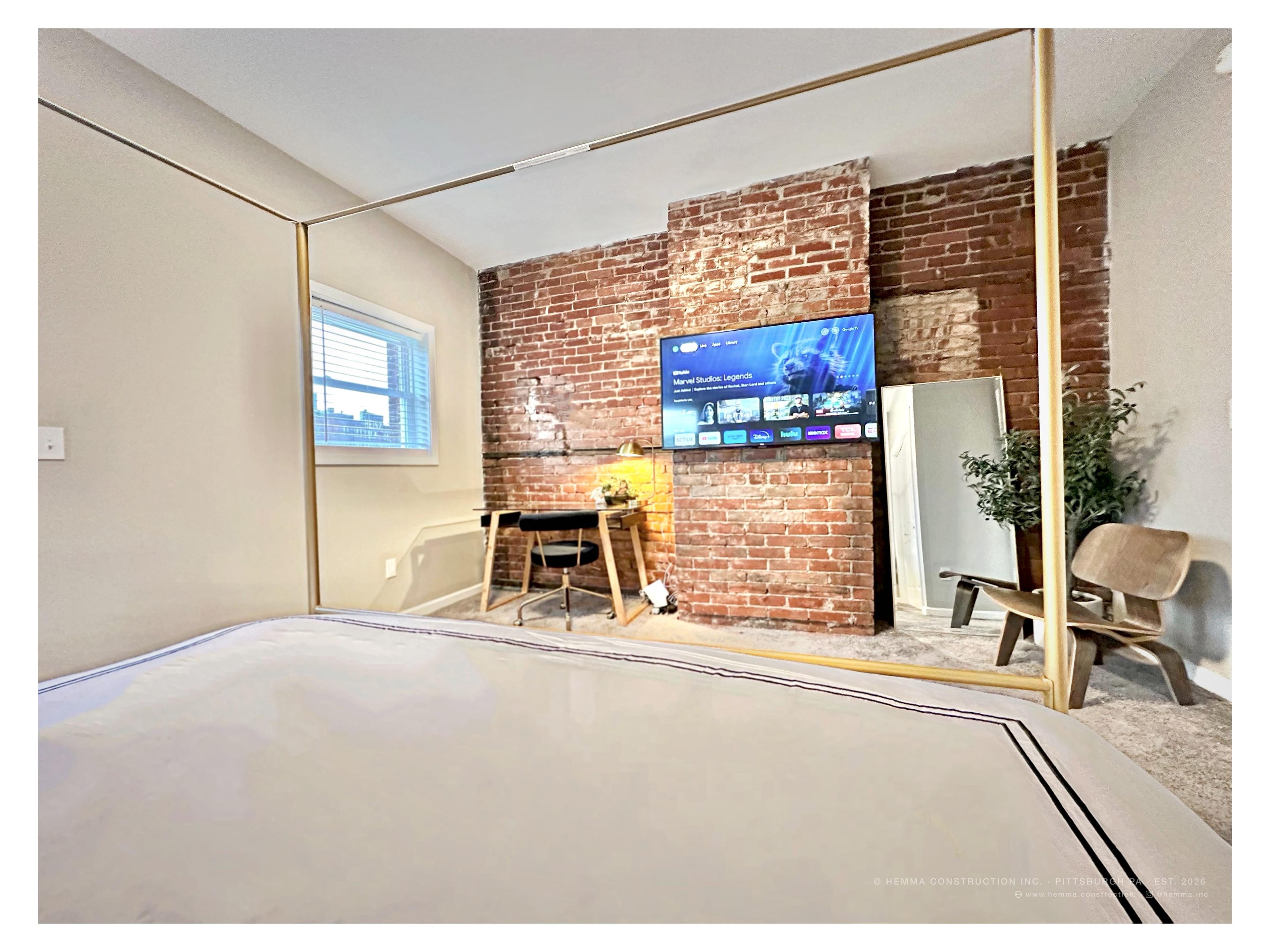 Troy Hill Unit 1 — 11