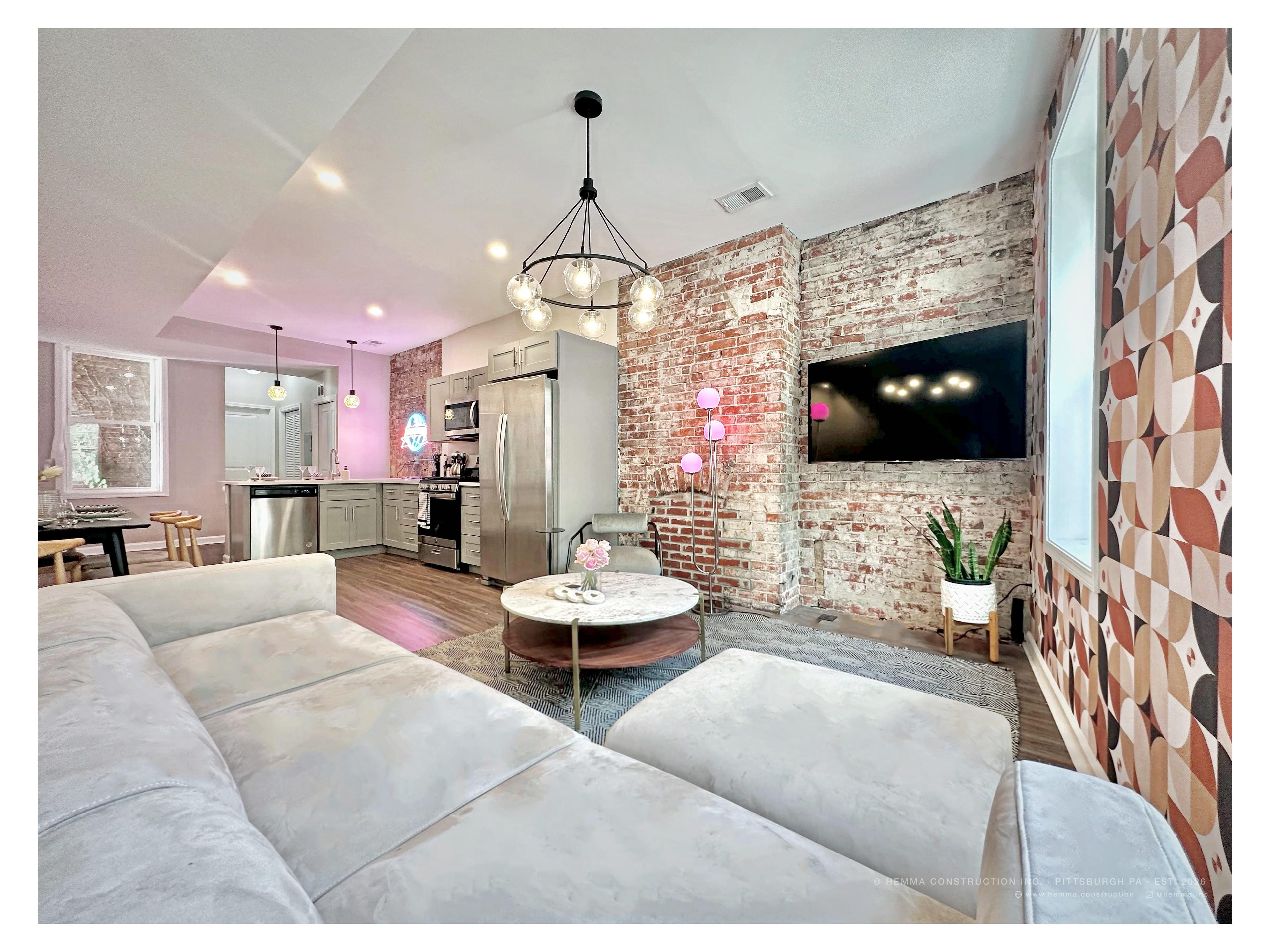 Troy Hill Unit 2 — 03